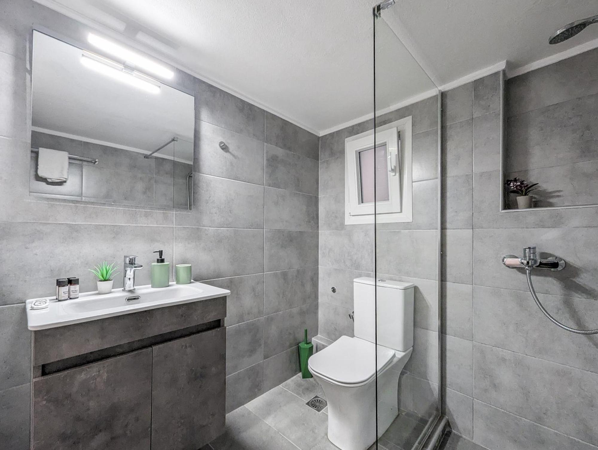 Spacious Apt For 5 Guests Next To Acropolis&Metro Athens Ngoại thất bức ảnh